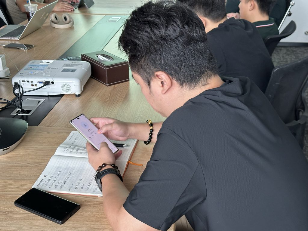 星河集团 臻华府项目 AI智能体＆短视频拍剪＆直播线下培训课 火热展开！