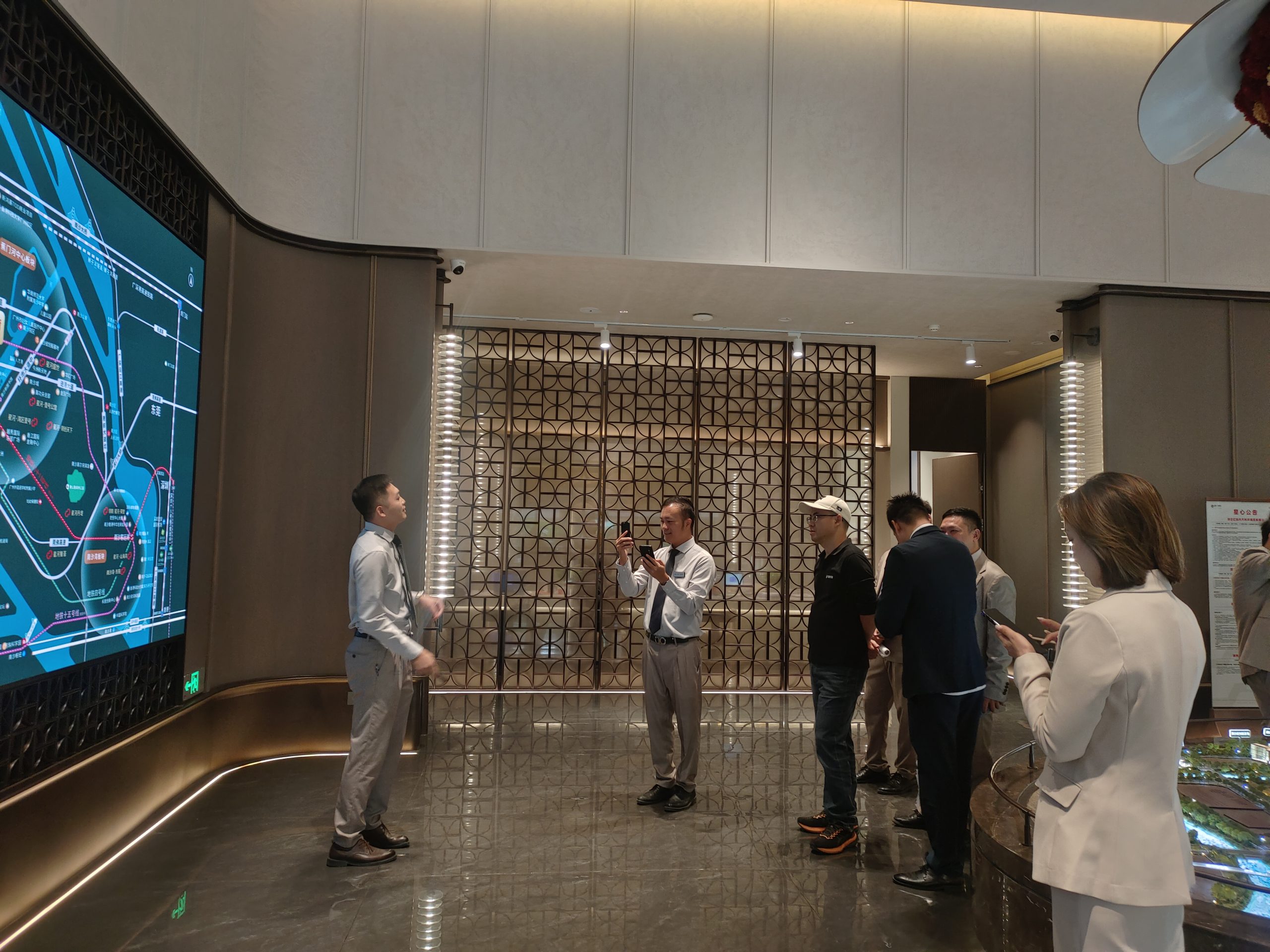 星河集团 东悦府项目 AI智能体&短视频拍剪&直播线下培训课圆满举行