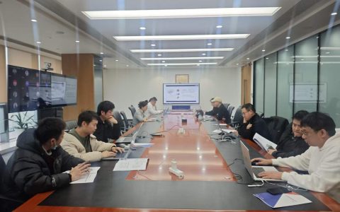 如何利用AI赋能新媒体创作——觉醒学院曾英杰为中海南京开展AI实战培训